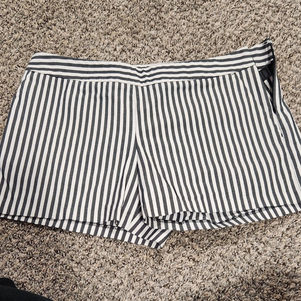 Cute Black & White Express Shorts